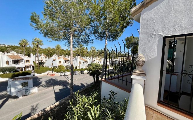 Resale - Villa -
Villamartin - Costa Blanca