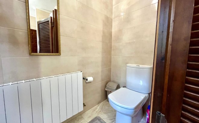 Resale - Villa -
Villamartin - Costa Blanca