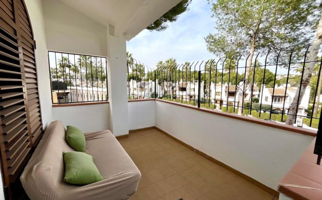 Resale - Villa -
Villamartin - Costa Blanca