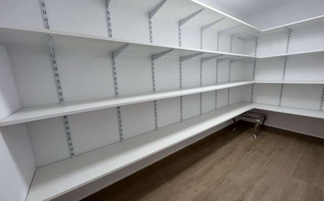 Herverkoop - Villa -
San Miguel de Salinas - Inland