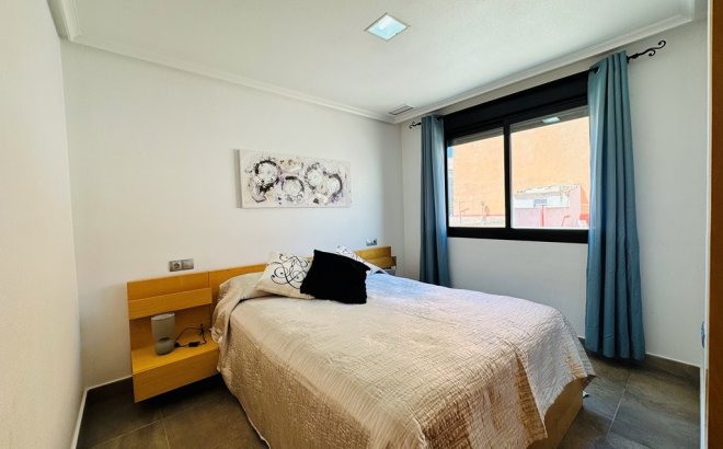 Revente - Appartement -
La Mata - Costa Blanca