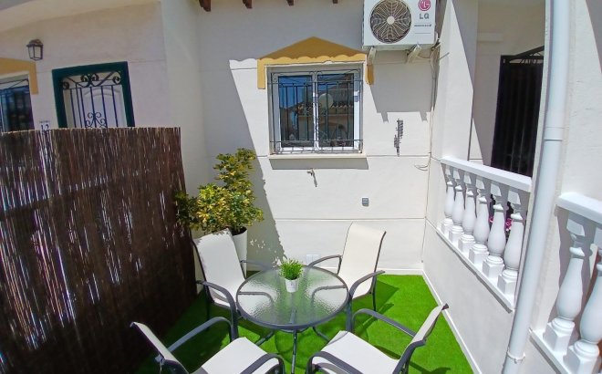 Resale - Town House -
Orihuela Costa - Los Balcones