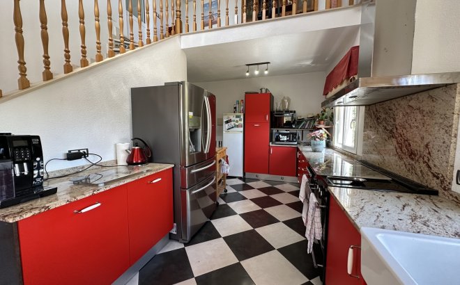 Resale - Villa -
Villamartin - Costa Blanca