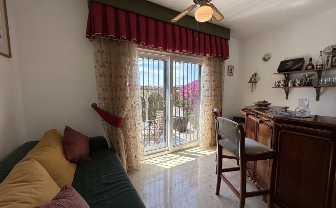 Resale - Villa -
Villamartin - Costa Blanca