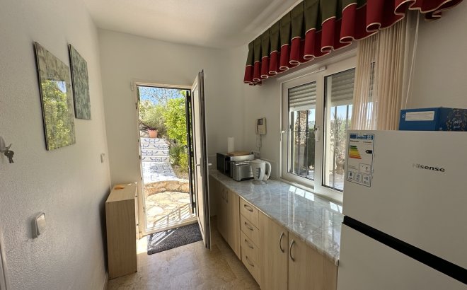 Resale - Villa -
Villamartin - Costa Blanca