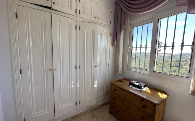 Resale - Villa -
Las Ramblas Golf - Inland