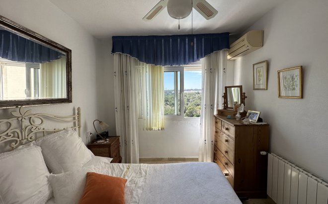 Resale - Villa -
Las Ramblas Golf - Inland