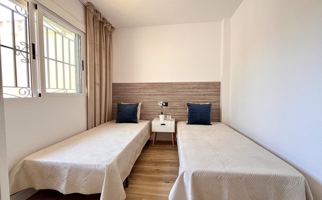 Resale - Town House -
Playa Flamenca - Costa Blanca