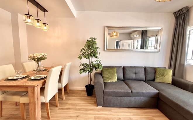 Resale - Town House -
Playa Flamenca - Costa Blanca