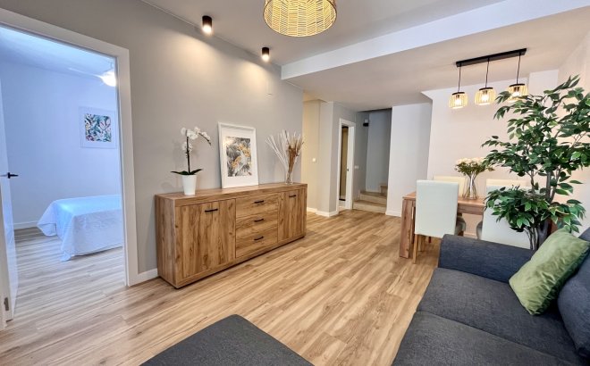 Resale - Town House -
Playa Flamenca - Costa Blanca