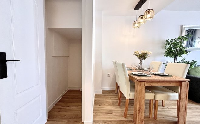 Resale - Town House -
Playa Flamenca - Costa Blanca