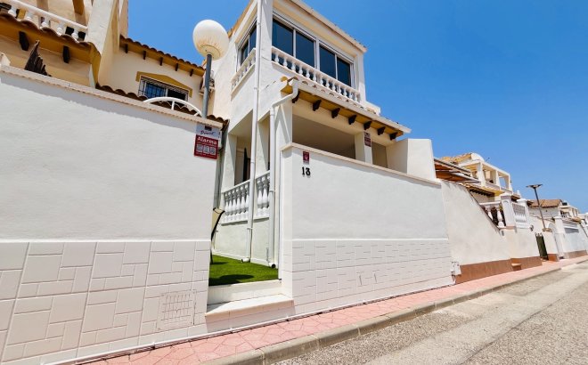 Resale - Town House -
Playa Flamenca - Costa Blanca