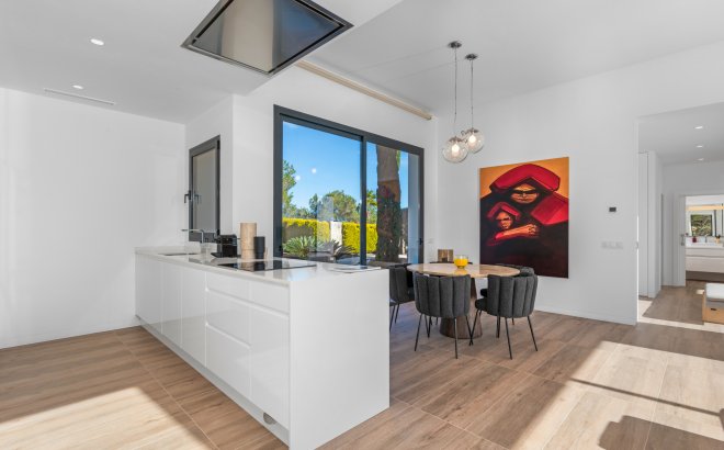 Resale - Villa -
Dehesa de Campoamor - Costa Blanca