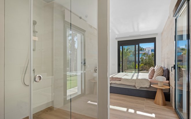 Resale - Villa -
Dehesa de Campoamor - Costa Blanca