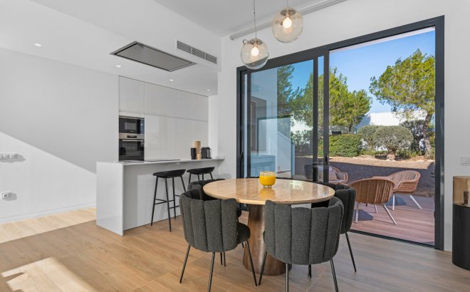 Resale - Villa -
Dehesa de Campoamor - Costa Blanca