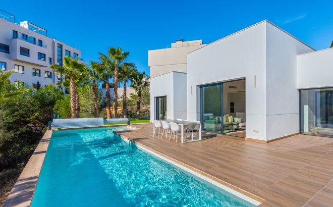 Resale - Villa -
Dehesa de Campoamor - Costa Blanca