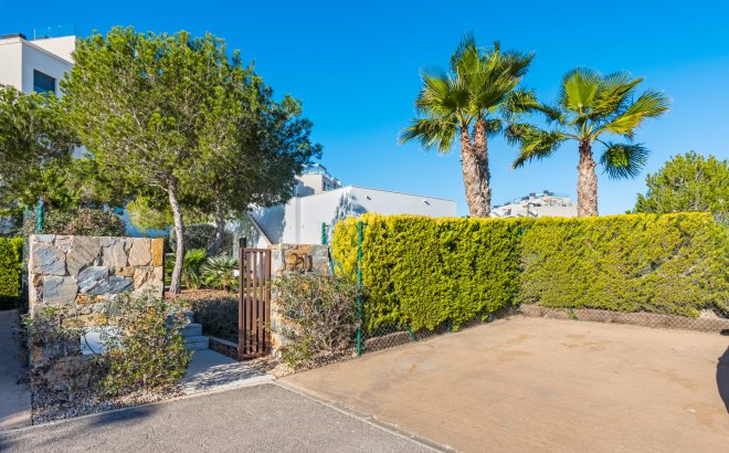 Resale - Villa -
Dehesa de Campoamor - Costa Blanca
