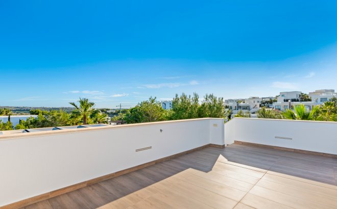 Resale - Villa -
Dehesa de Campoamor - Costa Blanca