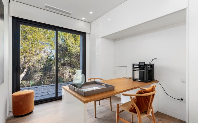 Resale - Villa -
Dehesa de Campoamor - Costa Blanca