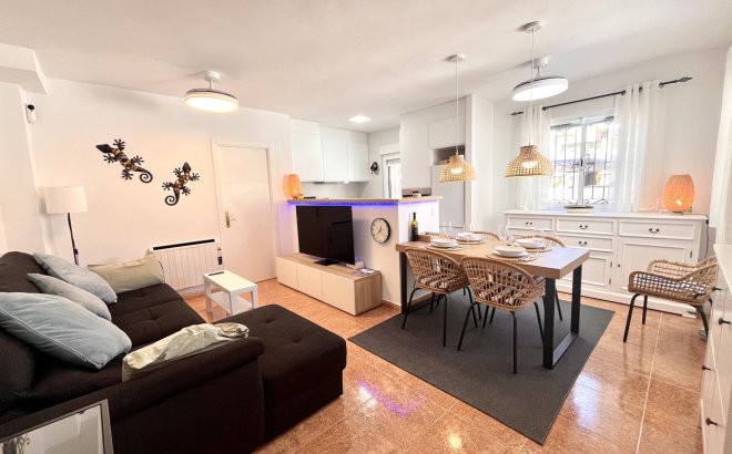 Herverkoop - Town House -
Los Montesinos - Costa Blanca