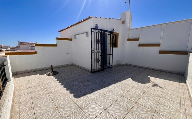 Herverkoop - Town House -
Los Montesinos - Costa Blanca