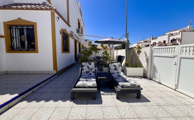 Herverkoop - Town House -
Los Montesinos - Costa Blanca