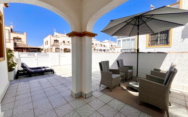 Herverkoop - Town House -
Los Montesinos - Costa Blanca