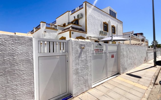 Herverkoop - Town House -
Los Montesinos - Costa Blanca