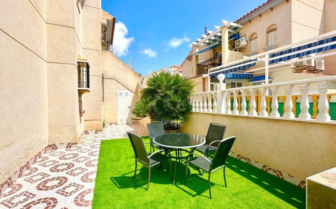 Resale - Apartment -
Orihuela Costa - Playa Flamenca
