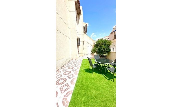 Resale - Apartment -
Orihuela Costa - Playa Flamenca