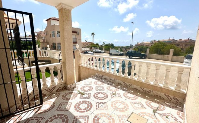 Resale - Apartment -
Orihuela Costa - Playa Flamenca