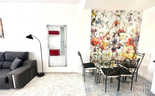 Resale - Apartment -
Orihuela Costa - Playa Flamenca