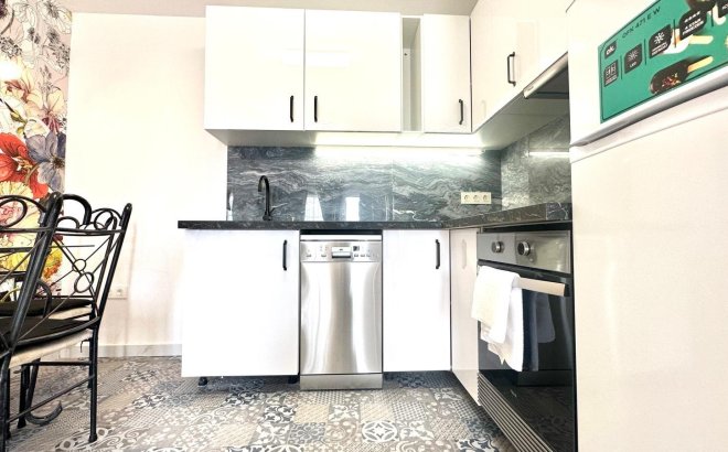 Resale - Apartment -
Orihuela Costa - Playa Flamenca