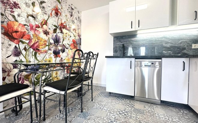 Resale - Apartment -
Orihuela Costa - Playa Flamenca