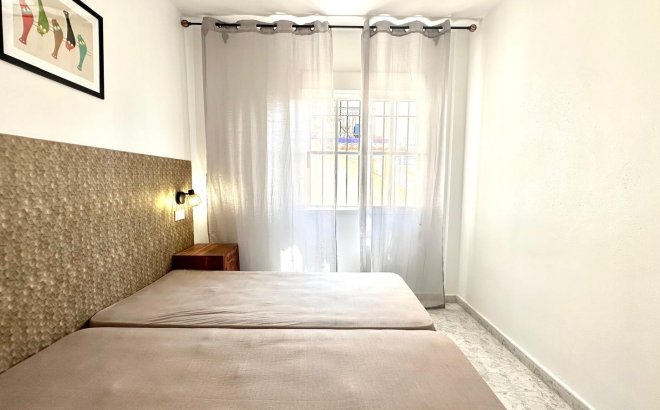 Resale - Apartment -
Orihuela Costa - Playa Flamenca