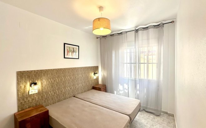 Resale - Apartment -
Orihuela Costa - Playa Flamenca