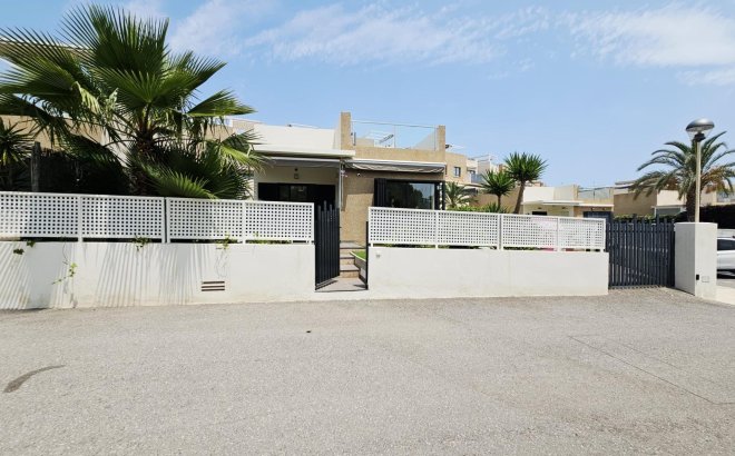 Resale - Villa -
Orihuela Costa - La Regia