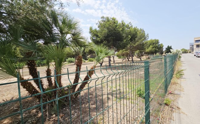 Resale - Villa -
Orihuela Costa - La Regia