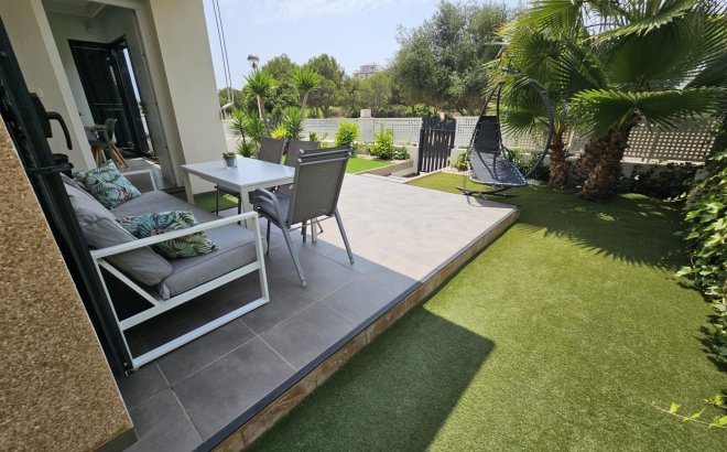 Resale - Villa -
Orihuela Costa - La Regia