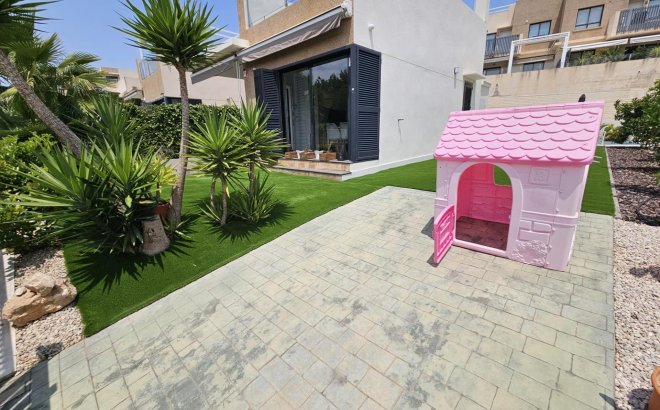 Resale - Villa -
Orihuela Costa - La Regia