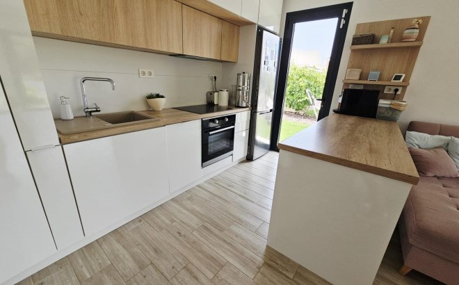 Resale - Villa -
Orihuela Costa - La Regia