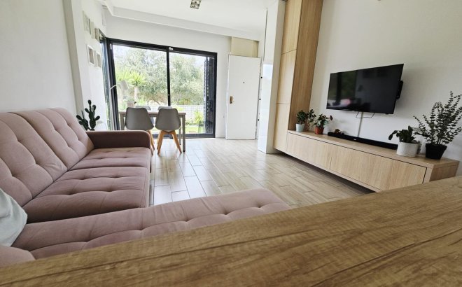 Resale - Villa -
Orihuela Costa - La Regia