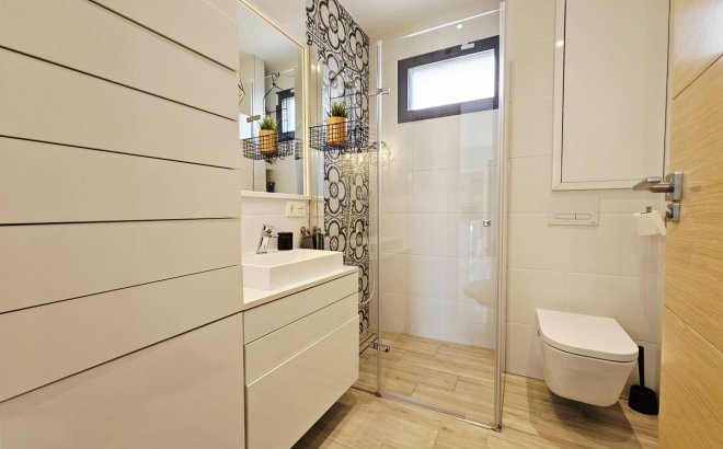 Resale - Villa -
Orihuela Costa - La Regia