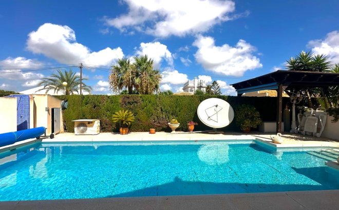 Resale - Villa -
Cabo Roig - Costa Blanca