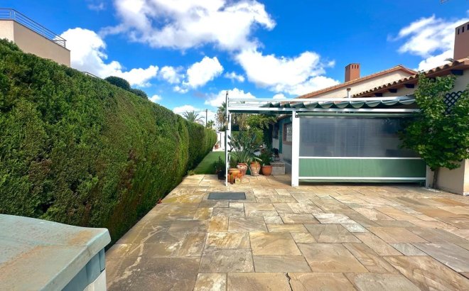 Resale - Villa -
Cabo Roig - Costa Blanca