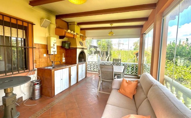 Resale - Villa -
Cabo Roig - Costa Blanca