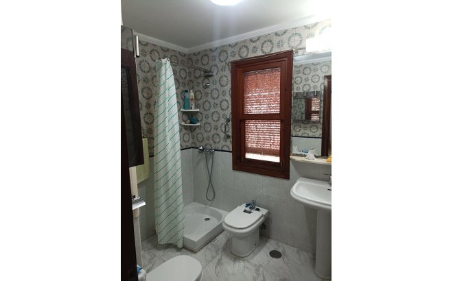 Resale - Villa -
Orihuela Costa - Campoamor