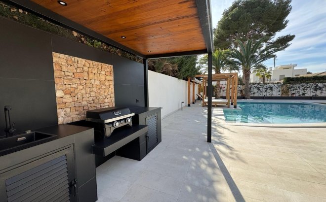 Revente - Villa -
Orihuela Costa - Altos De Campoamor