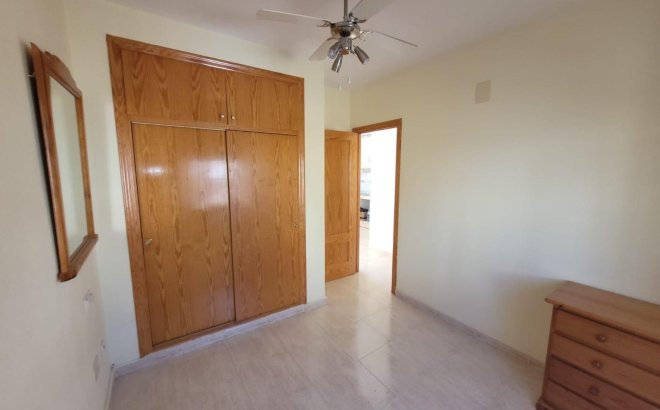 Revente - Bungalow -
San Miguel de Salinas - Inland