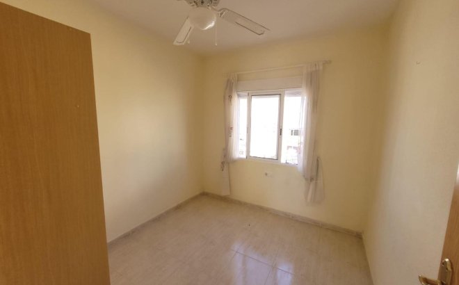 Revente - Bungalow -
San Miguel de Salinas - Inland